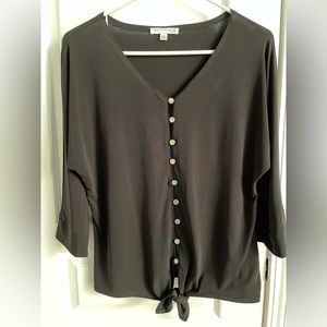 5 for $10🟢 Notations Black Blouse. Petite M. NWOT. 3/4 Sleeve.